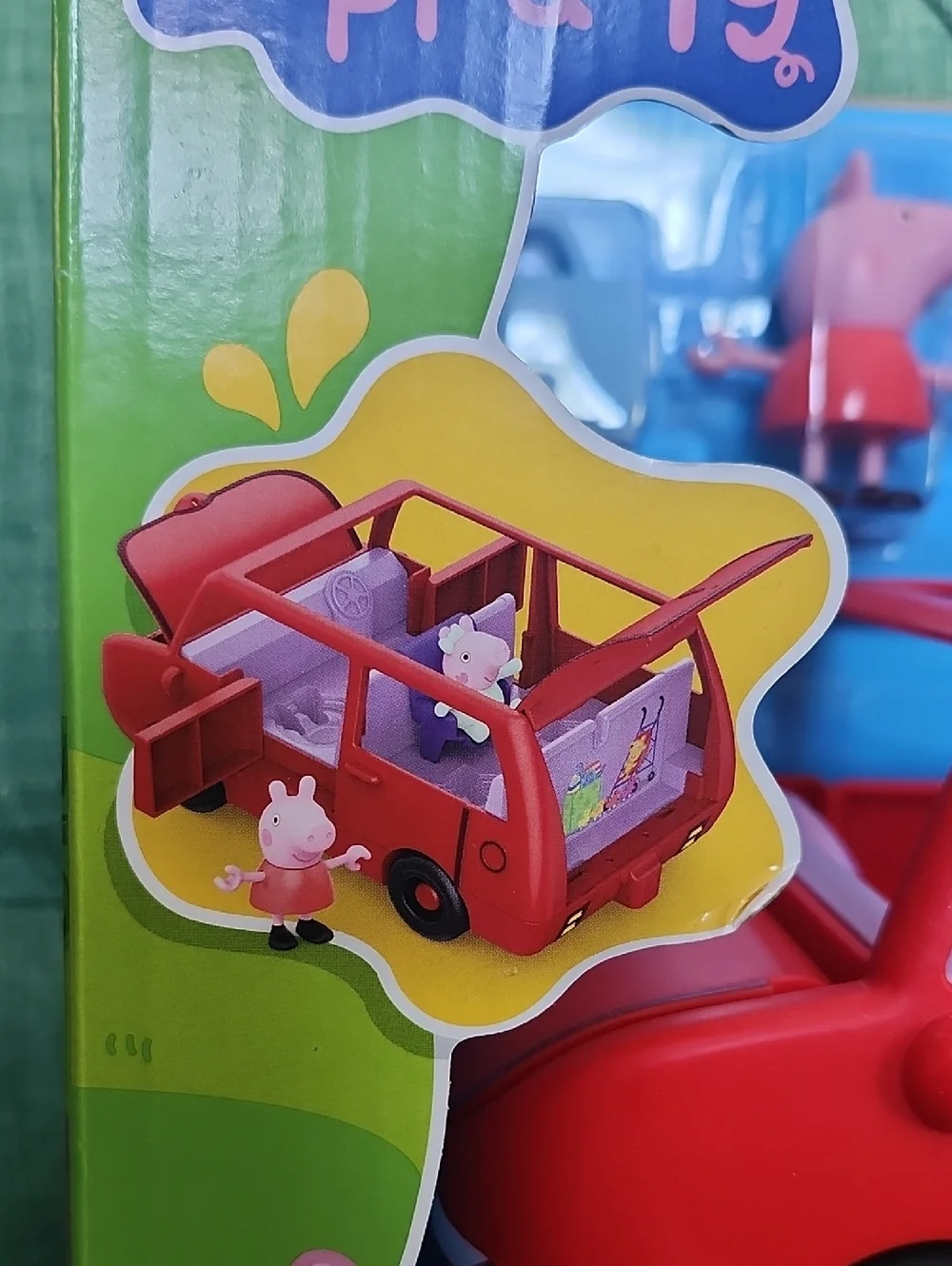 Peppa Pig Red Family Car Playset with Pink Figures - Picture 3 of 7